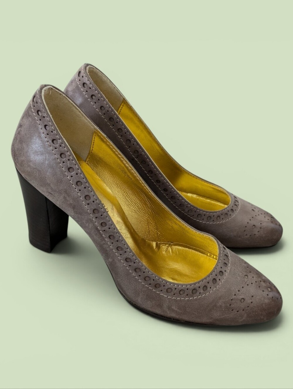 Andrea Carrano Tan Closed Toe Pumps 36 Made In Italy Heels US Size 5.5/6